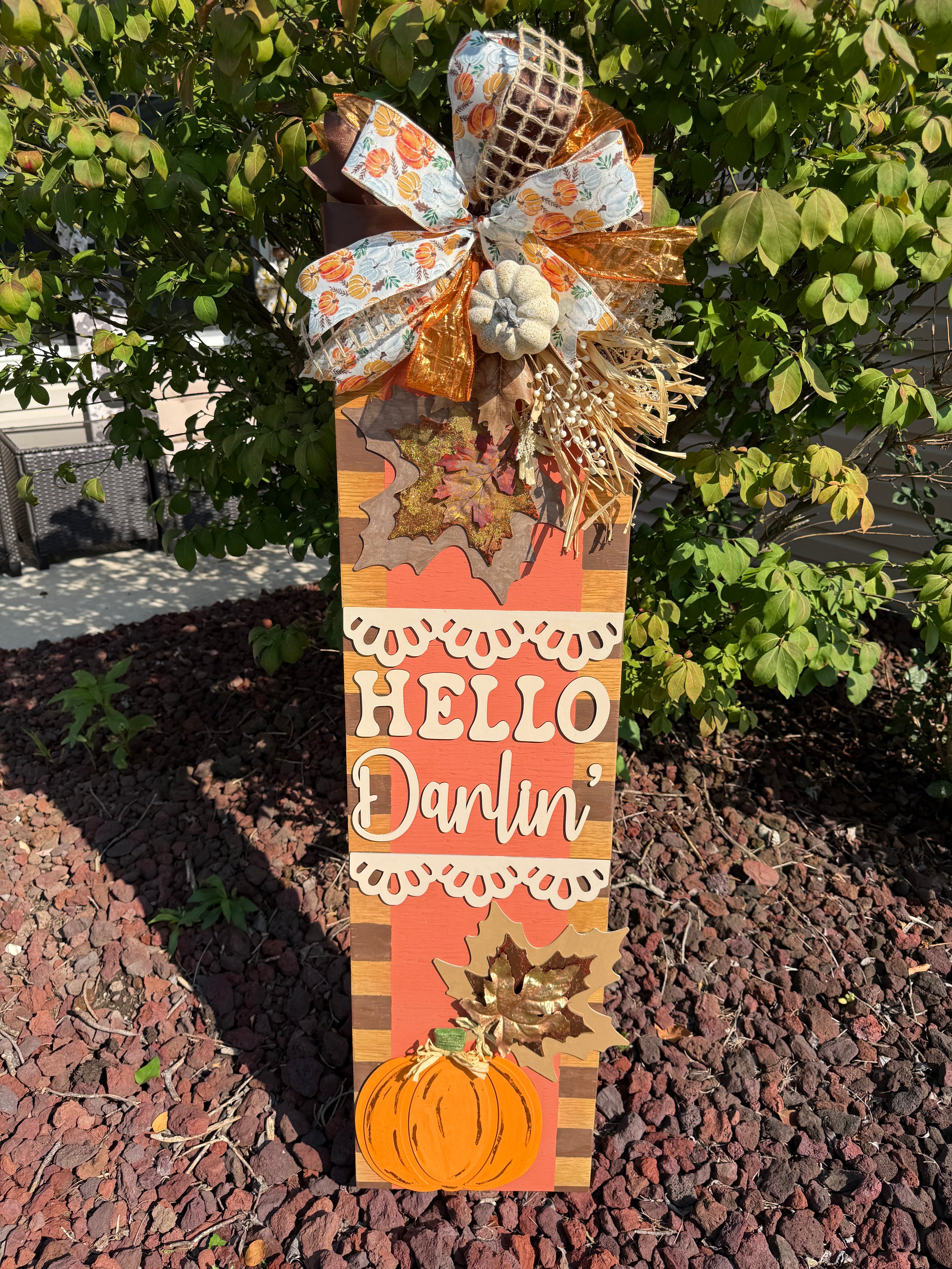 Hello Darlin Fall wood leaner sign