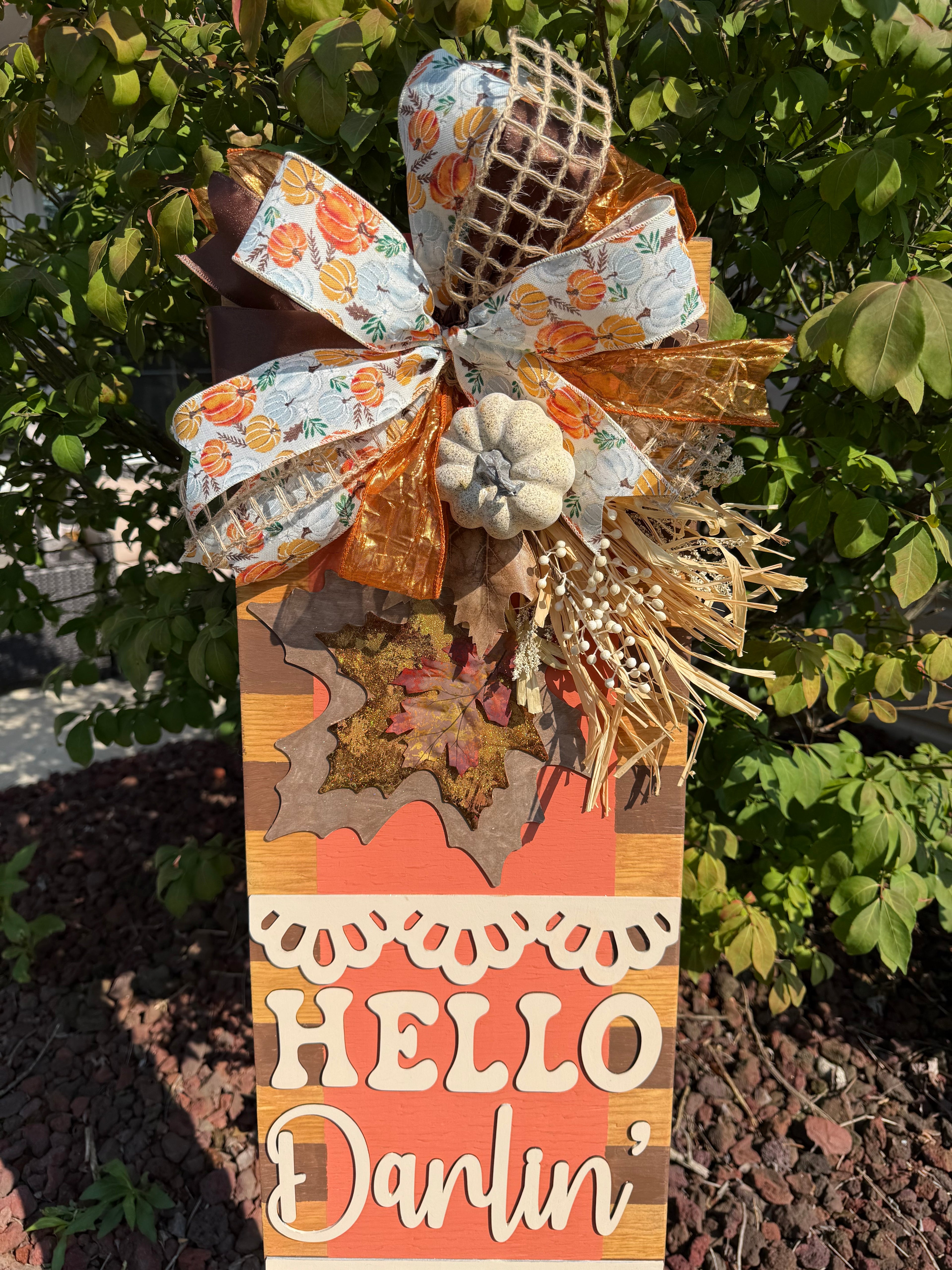 Hello Darlin Fall wood leaner sign
