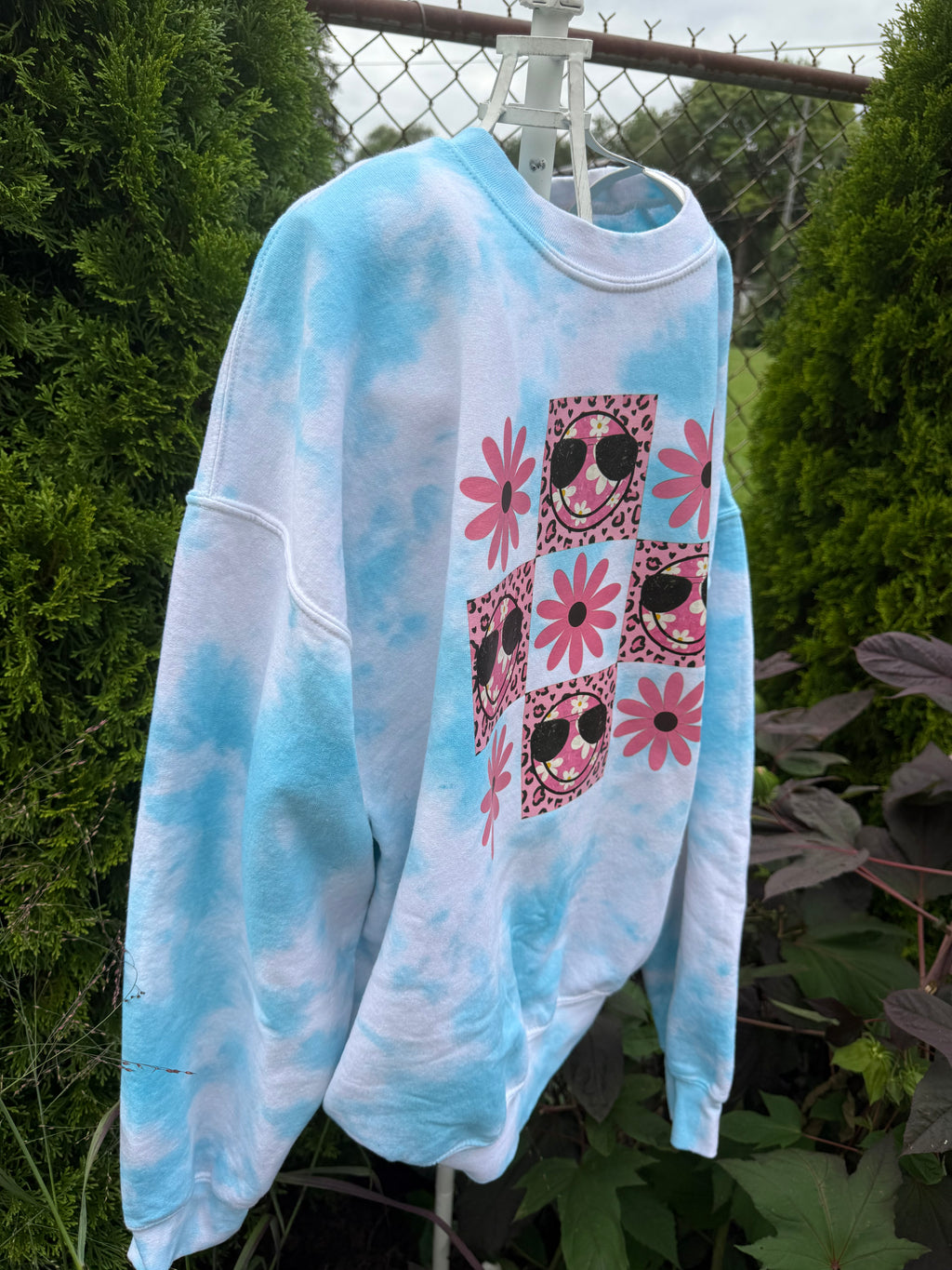 pink daisy bleached Sweatshirt